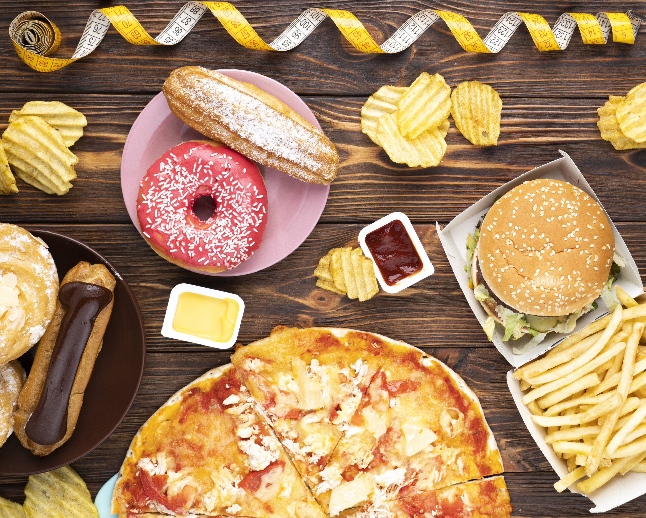 गलत खानपान से होने वाली 10 बड़ी बीमारियाँ: क्या आपकी थाली आपको बीमार कर रही है?